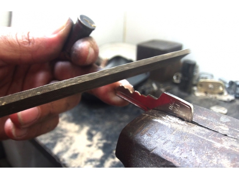 CHAVEIRO 24 HORAS NA PENHA CIRCULAR - RJ