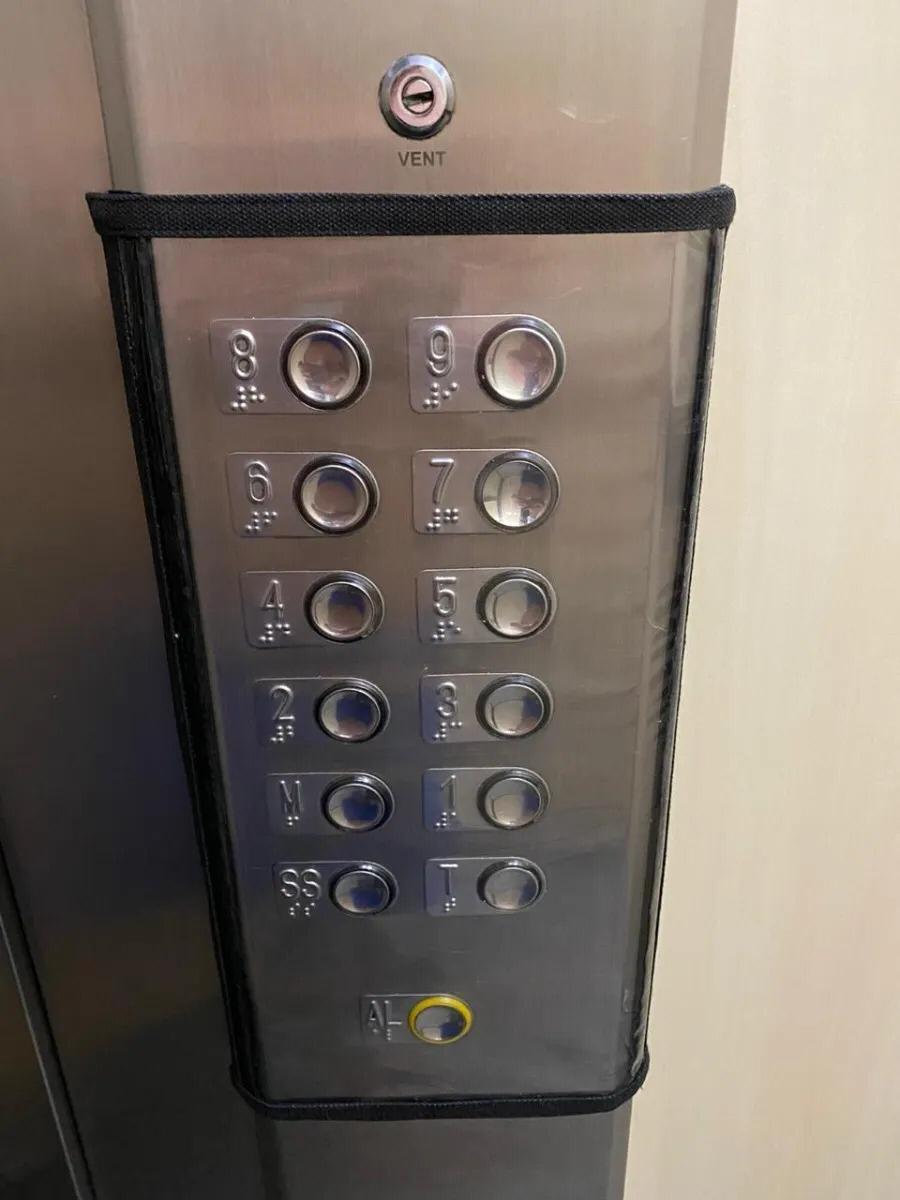 CAPA DE BOTOEIRA PARA ELEVADOR EM BOTAFOGO - RJ