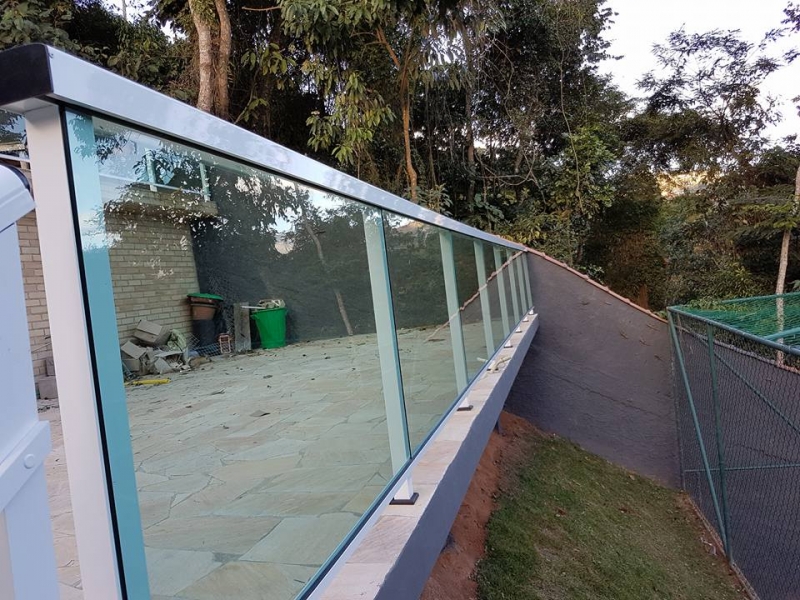 VIDRAÇARIA EM ITAIPAVA - BLINDEX EM ITAIPAVA - VIDRO TEMPERADO EM ITAIPAVA - VIDRO TEMPERADO EM ITAIPAVA - ESQUADRIAS DE ALUMINIO EM ITAIPAVA - RJ