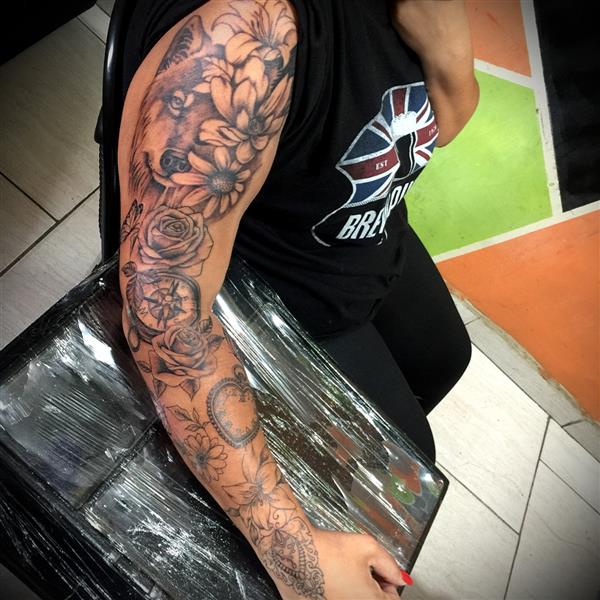 TATUAGEM  E PIERCING EM BARRA MANSA RJ