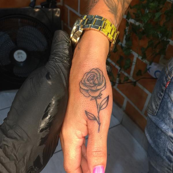 TATUAGEM  E PIERCING EM BARRA MANSA RJ