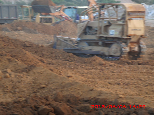 TERRAPLENAGEM EM CAMPOS DOS GOYTACAZES - LC TERRAPLENAGEM