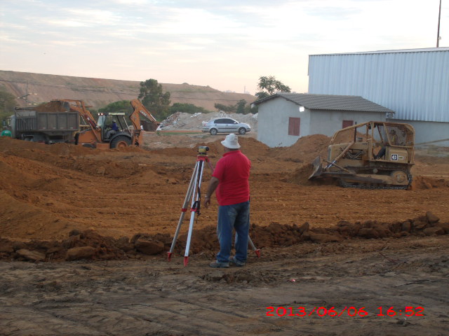 TERRAPLENAGEM EM CAMPOS DOS GOYTACAZES - LC TERRAPLENAGEM