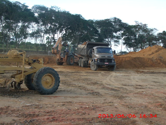 TERRAPLENAGEM EM CAMPOS DOS GOYTACAZES - LC TERRAPLENAGEM