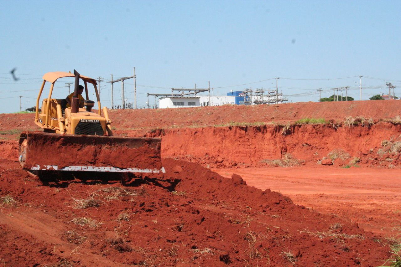 TERRAPLENAGEM EM CAMPOS DOS GOYTACAZES - LC TERRAPLENAGEM