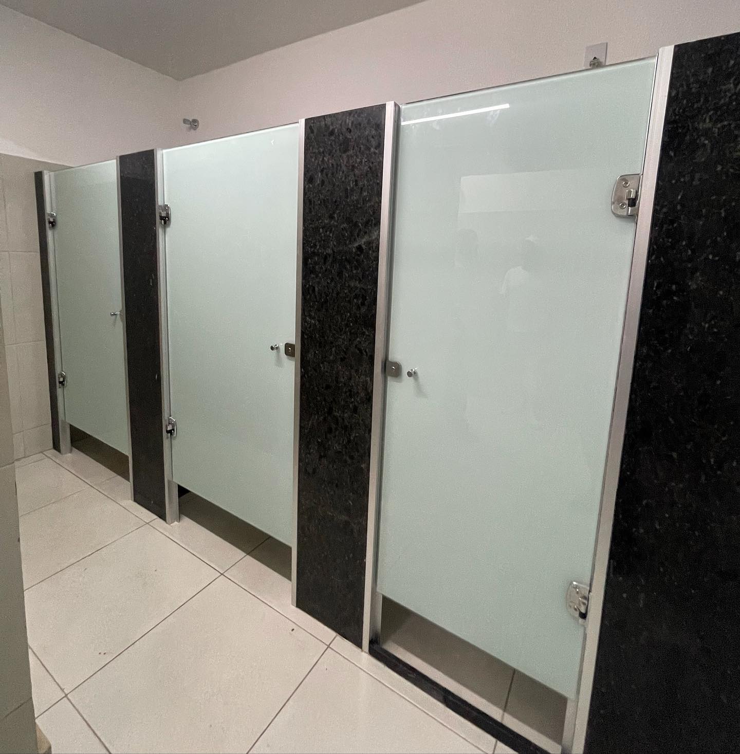 CORTINA DE VIDRO EM IPATINGA - MG