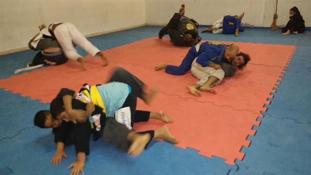 ACADEMIA MUSCULAÇÃO GINASTICA EM ANCHIETA - RJ