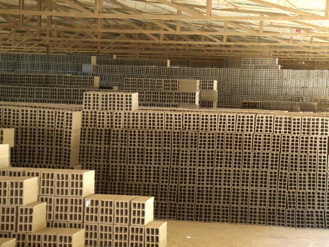 GRUPO ABUD WAGNER LINHARES EM CAMPOS DOS GOYTACAZES - CERAMICA ABUD