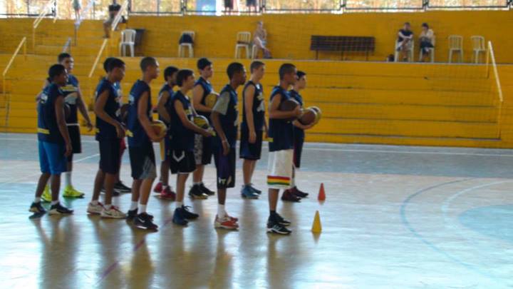 ESCOLA CLUBE EQUIPE TIME BASQUETEBOL BASKETBALL ASA SUL BRASILIA DF 