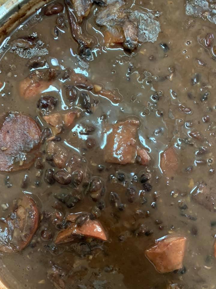 DISK ENTREGA COMIDA MINEIRA EM TREMEMBÉ - SP
