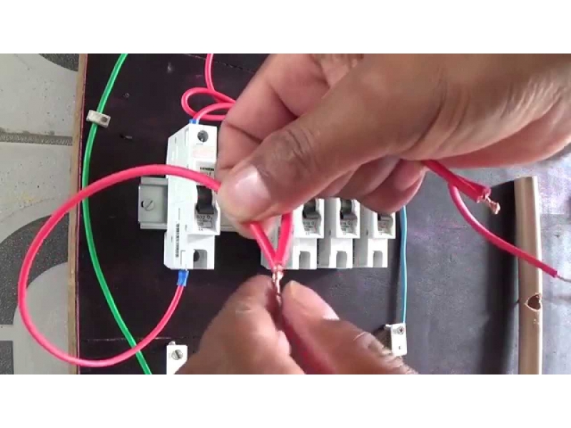 ELETRICISTA RESIDENCIAL EM OLARIA - RJ